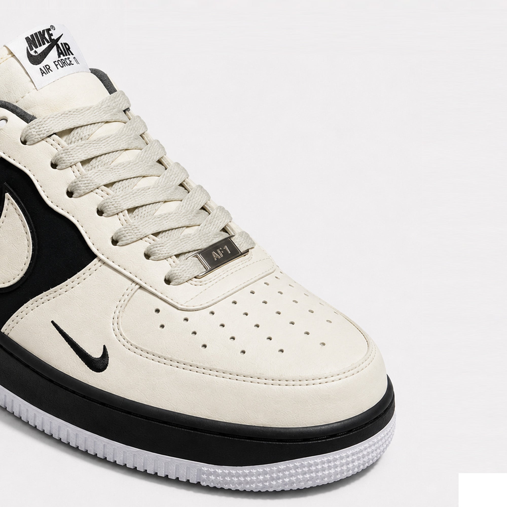 Air Force 1 Low – Black & Cream