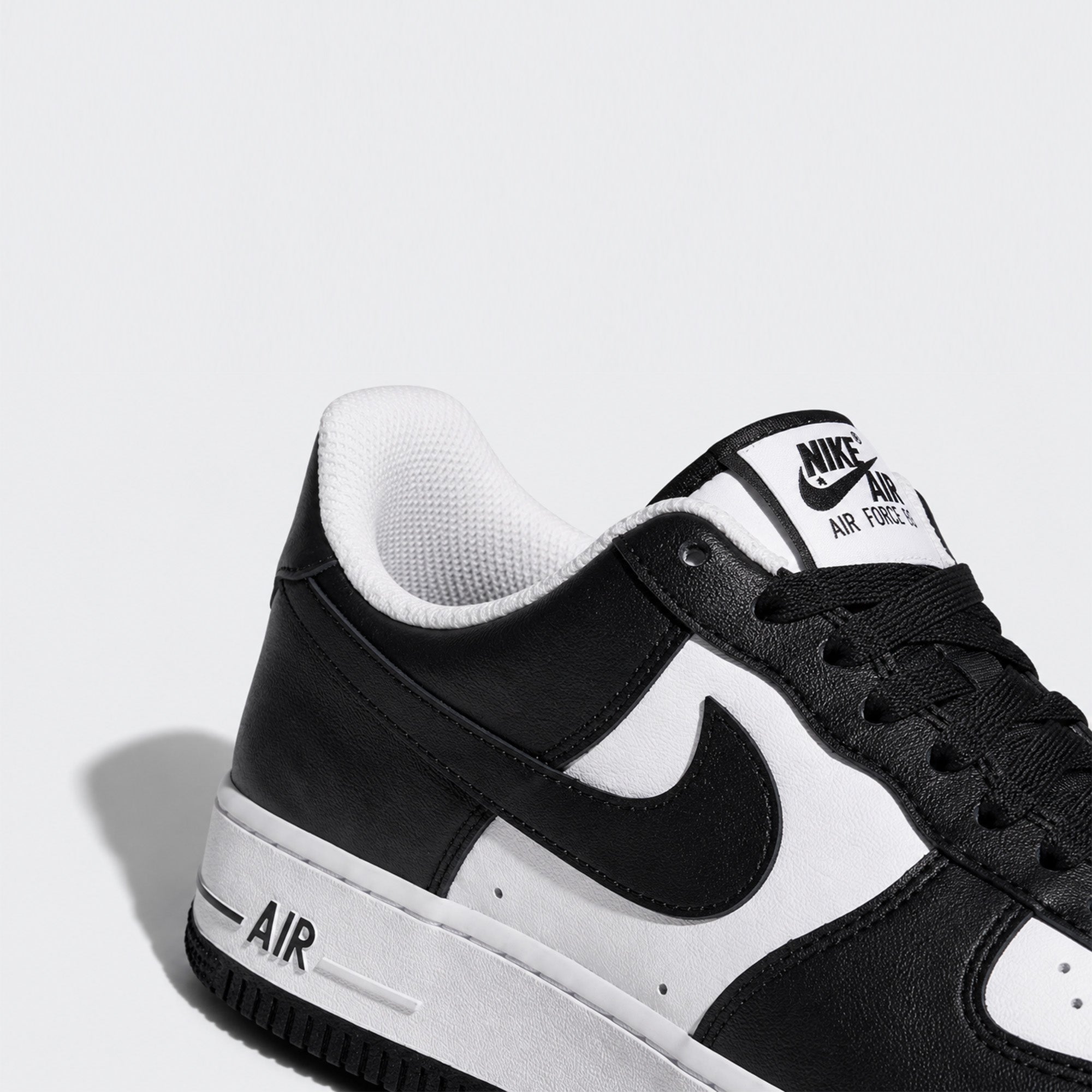 Air Force 1 Low – Black/White